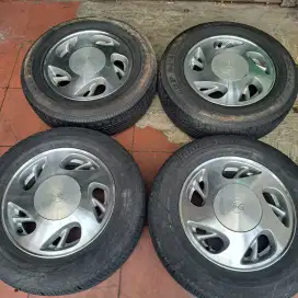Velg dan ban r14 kijang cocok lgx super rover grand extra dll