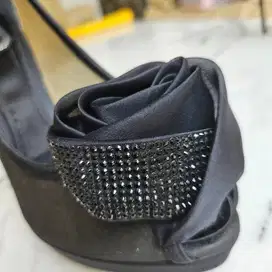 CHRISTIAN DIOR MIDNIGHT GARDEN HEELS - SEPATU WANITA ORI
