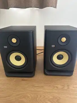 KRK  ROKIT G4  SPEAKERS
