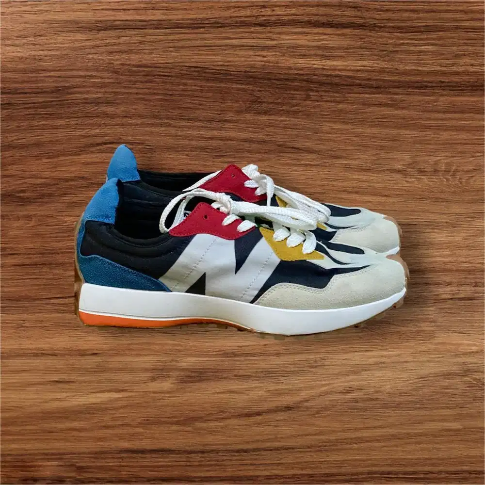 Sepatu Pria Istimewa