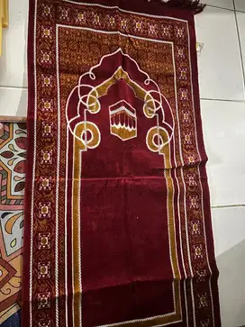 Sajadah merah bagus