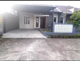 Di Sewa Rumah Siap Huni Di Grand Sharon