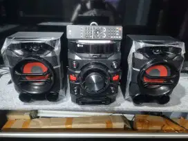 Mini compo LG DM5360