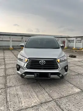 Kijang inova luxury