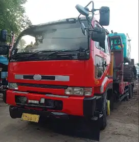 Dijual Self Loader Truck Crane Nissan Kapasitas 3 Ton