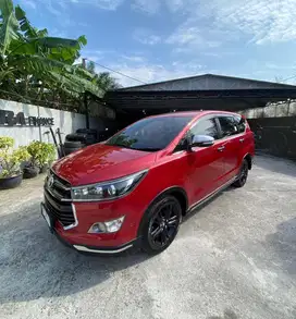 TOYOTA VENTURRE 2.4 DIESEL 2017 Km 85 Ribu Servis Ricord