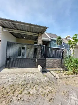SEWA/DIKONTRAKAN RUMAH KRIAN SIAP HUNI