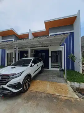 Dijual Toyota Rush TRD Sportivo Putih 2021 Antik