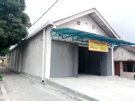 Disewakan Murah ( Gudang Kantor Bank ) Milik Sendiri strategis Jogja