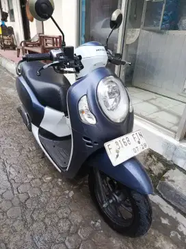 Scoopy New 2023 lengkap kunci 2
