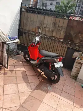 Jual motor mio soul 2010 plat E pjk hidup mesin bodi bagus starter okk