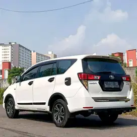 TDP 70 jt Toyota Innova Reborn 2.4 V Diesel AT 2020 Putih