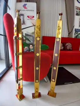 Railing Double Plat Gold Kombinasi Kayu Model Jari Jari