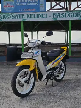 Jual F1ZR / FIZR 2001