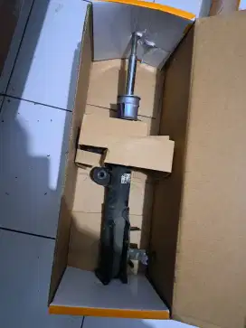 Shock depan copotan mobilio 2014