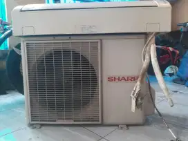 AC sharp 1pk & setengah pk