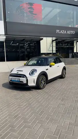 Mini Electric (Nanuq White)
