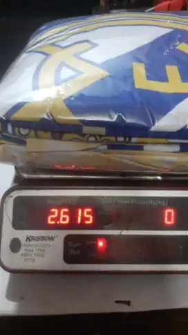 menerima setrika pakaian thrift atau pakaian sehari hari