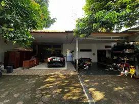 Dijual Lahan luas berdiri Rumah dan Kantor
