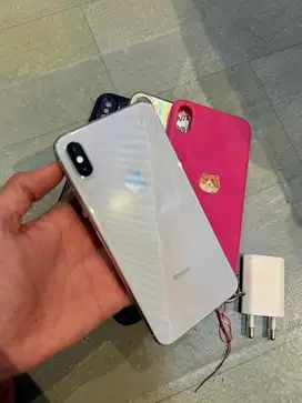 iPhone xs max 64gb white