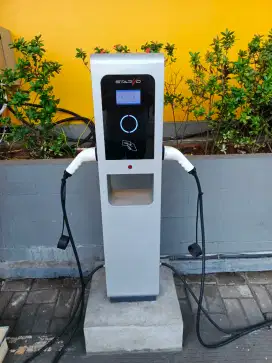 Charging EV Merk Starvo [Polaris 14]