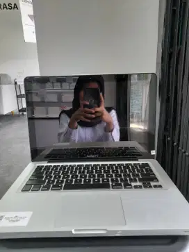 Macbook pro 2012 (10/128gb) i5