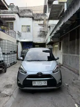 Sienta 1.5 G automatic Tahun 2017