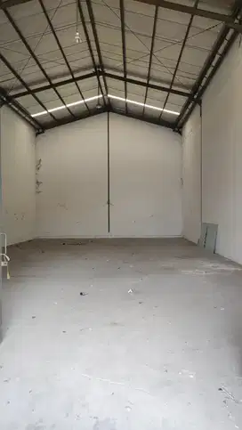 Gudang Kosambi Tangerang LT 411 m2, LB 255 m2, Akses Kontener, Bagus