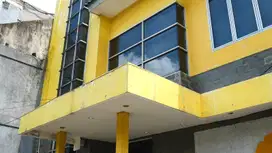 Gedung Kantor Ada Lift Dan Parkir Luas Di Cempaka Putih Jakpus