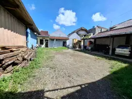 DIJUAL BANGUNAN DAN  TANAH 1,700 M2 DAN GUDANG DI JALAN DURI KOSAMBI R