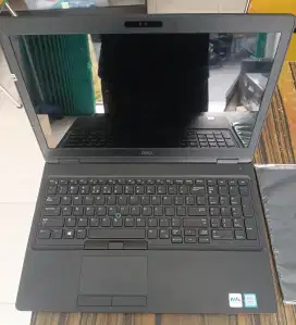 Dell 5591 Touchsreen Core i7 G8 Ram 32Gb SSD 128G
