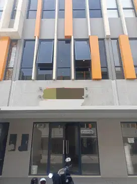 Disewakan ruko THE LOOP semi furnished  BSD