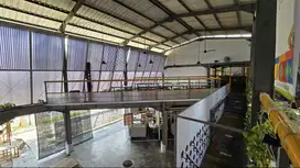 DISEWAKAN MURAH BANGUNAN RESTO DI MERR! LOKASI RAMAI SUPER STRATEGIS!