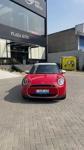 All New Mini Cooper SE (Chili Red)