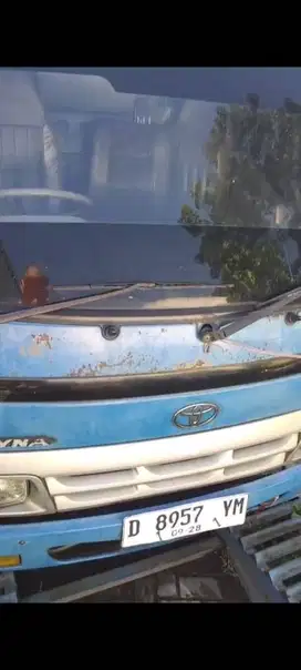 DIJUAL SEGERA TRUK DYNA DIESEL 2005