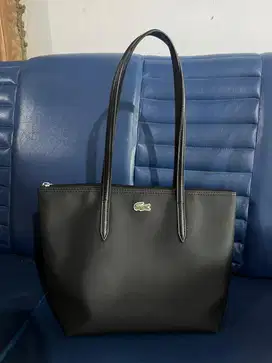 Totebag Lacoste Small hitam Authentic