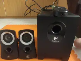 Speaker Logitech Z313