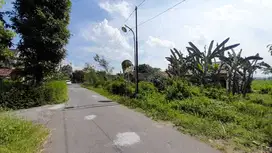 Tanah selatan Candi Prambanan dekat RSUD prambanan view pegunungan