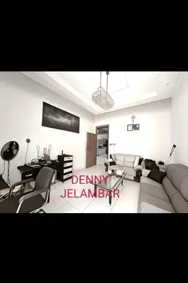 RUMAH THI JELAMBAR AKSESNYA DEKET JEMBATAN LIMA , TAMBORA