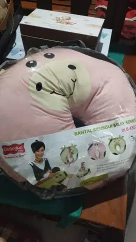 Bantal menyusui