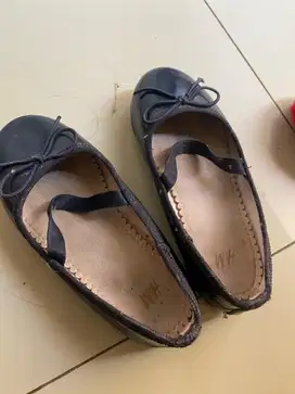 Sepatu anak h&m navy