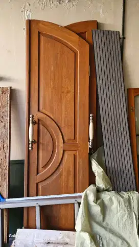 Pintu dobel second