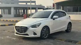 DP 15 MAZDA 2 R 2015 ISTIMEWA