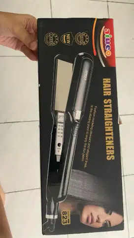 Catokan rambut AIUEO model 823