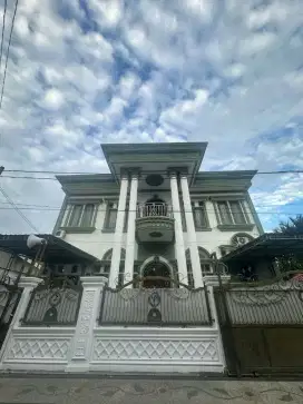 Di jual rumah mewah di bnjarindah