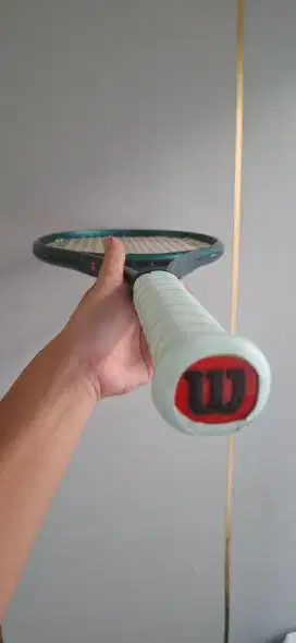 Wilson Blade v9 100, 300 gram, Raket Tenis, Tennis Racket