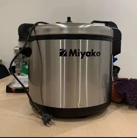 Miyako penghangat nasi jumbo
