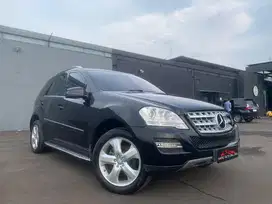 MERCEDES-BENZ AMG ML350 2011 BLACK ON BLACK MERCY ML350