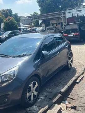 Kia Rio 2013 Bensin