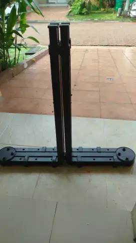 Quiklok WS 550 heavy duty piano dan keyboard stand.